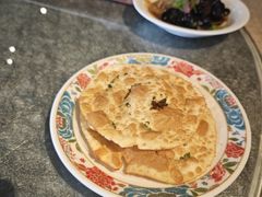 脆香葱油饼-唐苑酒家·岭南粤菜名店(太古仓店)