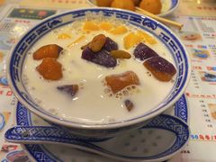 -广信牛奶甜品世家(台东店)