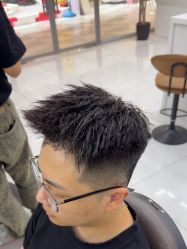 -尤司男士国潮理发馆