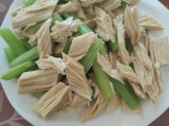芹菜腐竹-北京潮河湾农业生态园