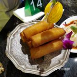 中午直接到芮欧觅食。一眼就看中这家新加坡餐厅