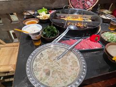 -周小明火锅(黑金冠社区店)