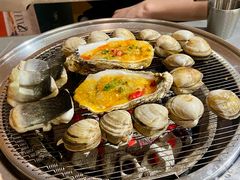 -围炉肉舍•炭烤活鳗•丹东海鲜烤肉(步行街店)