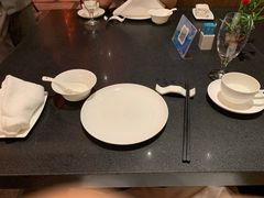 餐具摆设-羡餐厅·杭帮菜·淳菜(千岛湖自由洲际殿店)