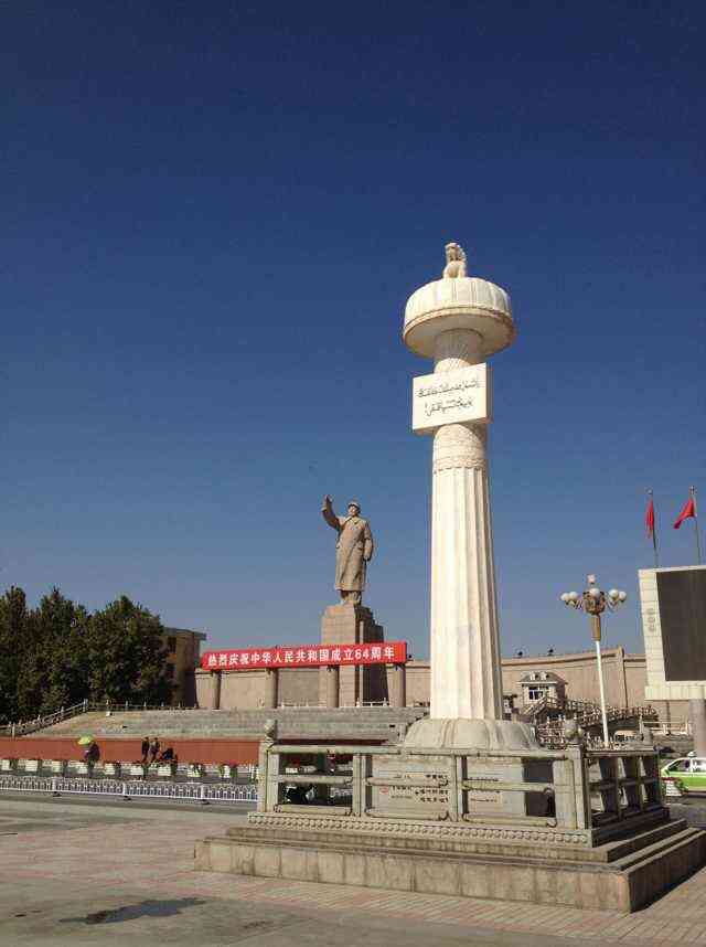 人民广场-"在来喀什前,我对南疆没有一点印象,只知道.