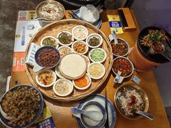 -包整·丝娃娃(一览甲秀楼风景店)