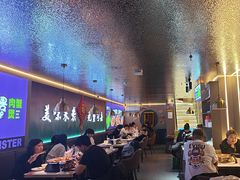 -徐记小怪兽肉蟹煲店(哈西万达金街店)
