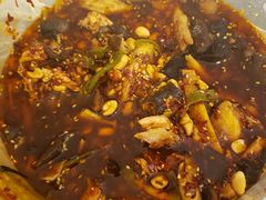 钵钵鸡-王浩儿纪六孃甜皮鸭(乐山总店)