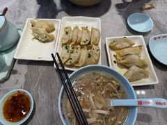 -小姜锅贴(凤凰街店)