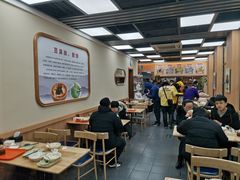 大堂-筋饼豆腐脑一绝