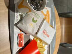 -麦当劳(普陀香溢花城店)