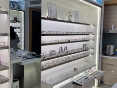 -视野联行眼镜·蔡司·尼康战略合作店(城西银泰店)