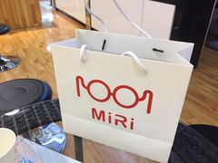 -MiRi眼镜连锁·蔡司·尼康控优点合作店(莘庄店)
