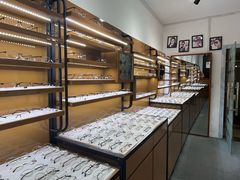 -罗伯特眼镜·蔡司官方授权(罗湖国贸店)