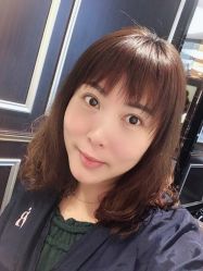 点击看大图 -八佰伴8008星级形象店
