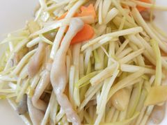 韭黄炒沙虫-真味馆(侨港碧海银滩店)