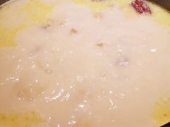 鸡肉-洪氏嗨捞·广东猪肚鸡·椰子鸡火锅(西咸万象城店)