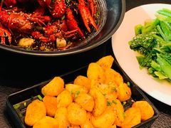 -肥肥虾庄·金牌油焖大虾(东湖欢乐谷店)