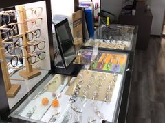 -视野联行眼镜蔡司·依视路官方授权店(顺城店)