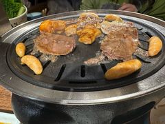 -明洞阿姨·韩式酱蟹烤肉·创意料理(三元桥店)