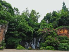 -峨眉山报国寺