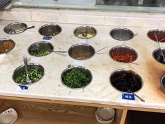 自助调料区-来伊回麻辣烫·火锅串串清真(红瓦寺总店)