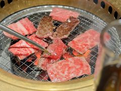 -山川小町·极番烧肉(新地假日广场店)