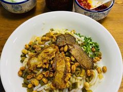 -牛八宝桂林米粉(八里庄店)