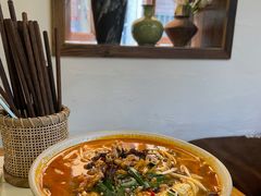 -粉八·云南米线·建水烧烤(常熟路店)