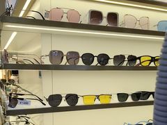 -爱视眸Eyeblling眼镜·依视路·蔡司镜片折扣店(百联南方商城购物中心)