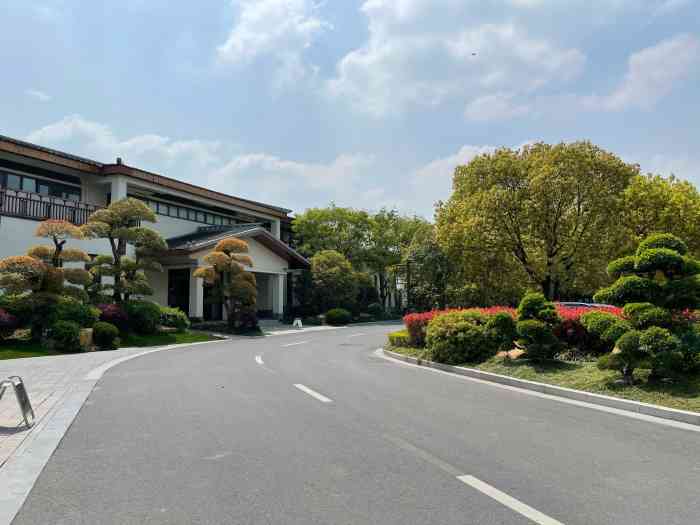 扬州瘦西湖温泉度假村-"酒店管家很贴心,有送水果和银耳汤,就是入.