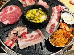 -江南猪肉商会无限续吃(弘大店)