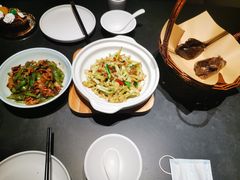 -鸽子侯·家宴·平价海鲜(市图书馆店)