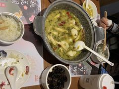 -渝是乎酸菜鱼(龙旗购物中心店)