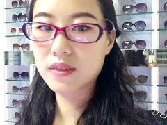-提一眼镜·蔡司·依视路(小寨店)