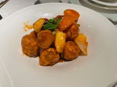 椰果菠萝咕噜肉-闻见中国海南菜(K11店)