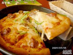 莉迪亚精选牛肉批萨-莉迪亚意式餐厅(山大路店)