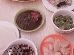 -洞庭洲·防空洞火锅·铜锅涮肉·烧烤(新百广场店)