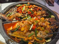 -鸣记脆皮烤鱼(三八广场店)