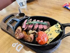 -304/BRUNCHRESTAURANT
