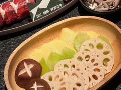 -三出山火锅(南京万象天地店)