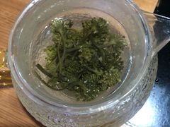 -果松木炭酸菜铜火锅·外婆参鸡汤