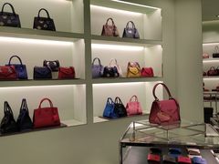 -PRADA普拉达(国际广场店)