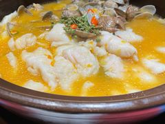 金汤花甲酸辣鱼-寻食記创意特色菜