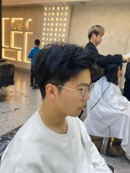 -苏豪美发S A L O N烫发染发