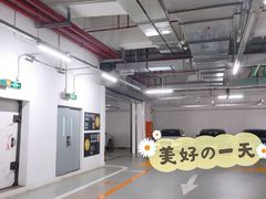 -虹桥天地-停车场
