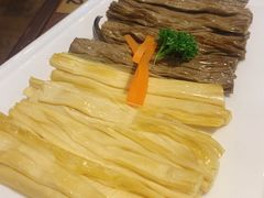 腐竹-左庭右院鲜牛肉火锅(金山万达店)