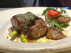 香煎鹅肝菲力牛排配龙蒿黄油-王品牛排(杭州大厦店)