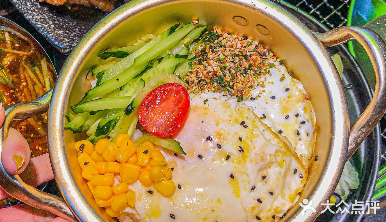 我就奔着他家一米五花肉来的！！