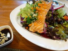 -Chom Cafe and Restaurant